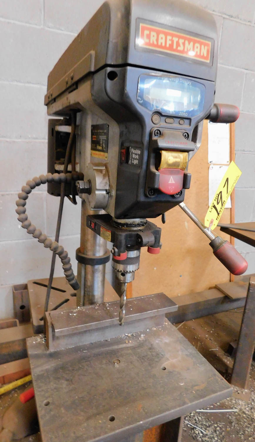 CRAFTSMAN 12" BENCH TOP DRILL PRESS, LASER, 5003000 RPM, FLEXIBLE WORK