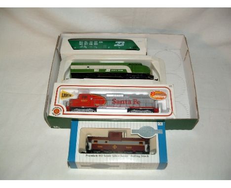 BACHMANN HO 63502 Santa Fe GP40 EMD (Mint Boxed) - AHM Tempo Burlington Northern F7A  (Excellent in original Tray) - a Mehano