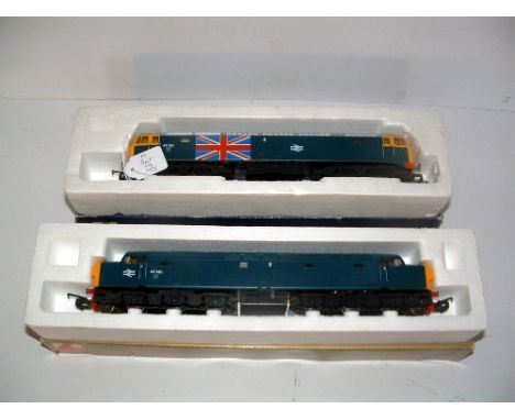 LIMA 2 x Diesel Locomotives - 205202 BR Blue Class 40 no 49140 and 205210 BR Blue Class 47 no 47163 with Stratford Union Jack