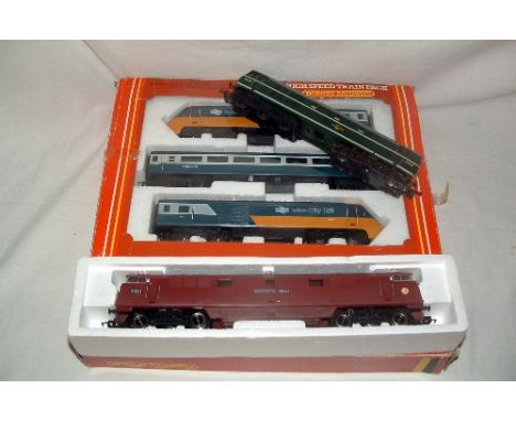 HORNBY R370 HST Train Pack comprising a BR I/C Blue/Grey Class 43 Power and Dummy Car and Mk 3 Composite Coach (Excellent Box