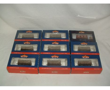 BACHMANN 9 x Goods Wagons - 8 x 37-377G weathered 16T BR Grey Mineral Wagons and 37-125K Burnett & Co Plank Wagon (BCC2007/8)