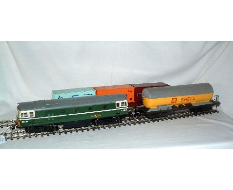 LIMA 0 Gauge Diesel and 2 x Freight Wagons - 6576 BR Green Class 33 no D6506 (pick ups modified to provide power to both Bogi