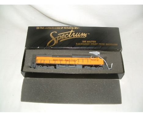 BACHMANN HO Spectrum Union Pacific GE Dash 8-40CW Wide Cab Diesel no 9372. Mint Boxed