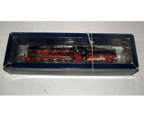 LILIPUT by BACHMANN HO  L104001 DB Black BR18 4-6-2 no 18 312. DCC Fiited with E-Z Command decoder. DCC operation only. Excel