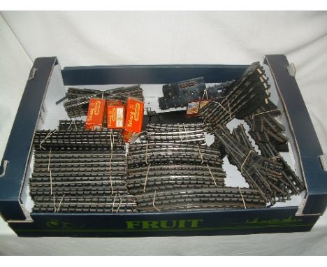 A tray containing a quantity of TRIANG Series 3 Track - Curved Track  R193 x 40,  R194 x10,  R195  x 20, R196 x 8 - Straight 
