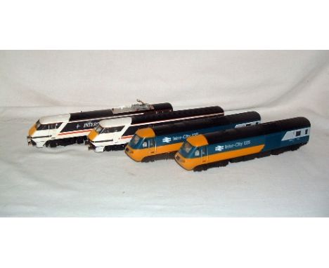 HORNBY - R240 Class 91 O/H Electric with working Pantograph no 91010 and dummy Car in I/C Swallow Livery (both Excellent) - R