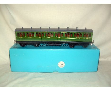 ACE Trains 0 Gauge 3R C/1 Southern Green Non Corridor 3 x  Coach Set cmprising a 8 Compartment all First and 9 compartment al