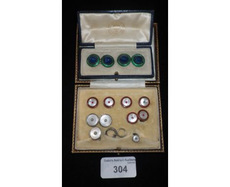 A PAIR OF GREEN ENAMEL AND BLUE STONE CUFFLINKS in a fitted leatherette presentation case and a collection of dress buttons i