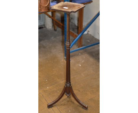 42" MAHOGANY PLANT STAND ON COLUMNED SUPPORT &amp; TRIPOD LEG     