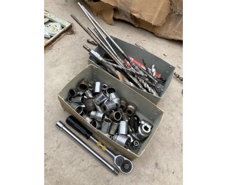 AN ASSORTMENT OF TOOLS TO INCLUDE SOCKETS AND DRILL BITS ETC 