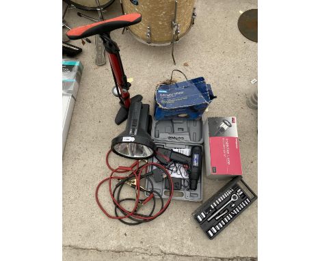 AN ASSORTMENT OF TOOLS TO INCLUDE A DRILL, A SOCKET SET AND A LARGE TORCH ETC 