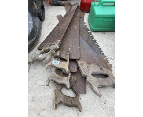 AN ASSORTMENT OF VINTAGE HAND SAWS 