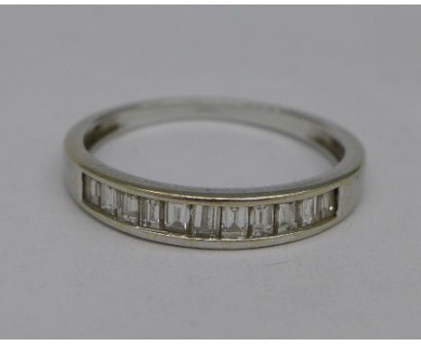 An 18ct white gold and diamond ring, 3.0g, U
