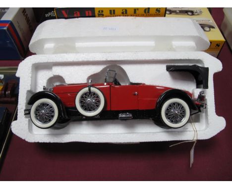 A Franklin Mint 1:24th Scale Diecast Model 1928 Stutz Black Hawk Boat Tail, missing literature and outer box.