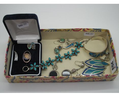 A Small Collection of "Mexico" "925" Shell Inset Jewellery, including two pairs of drop earrings and a bangle; together with 