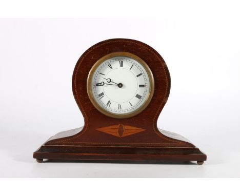 Edwardian mahogany and inlaid balloon mantle clock, 25cm wide.&nbsp; 