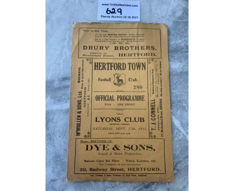 32/33 Hertford Town v Lyons Club Football Programme: First team Spartan League match in good condition with no team changes.