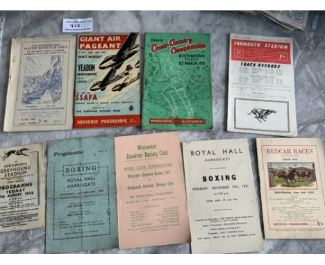 Sports Programmes Collection: Small variety to include 1952 Redcar horse racing, early 50s boxing from Harrogate, 1954 Hartle