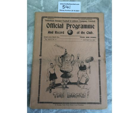 33/34 Tottenham v Leicester City Football Programme: Good condition with no team changes. Tiny nick to bottom of spine.