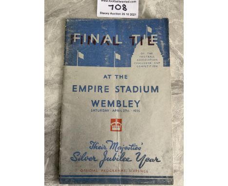 1935 FA Cup Final Football Programme: Sheffield Wednesday v West Brom in good condition with no team changes. The fold which 