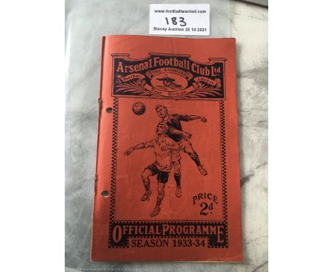 1934 Arsenal v Tottenham London Challenge Cup Final Football Programme: Rusty staples holding firm and hole punched. No team 