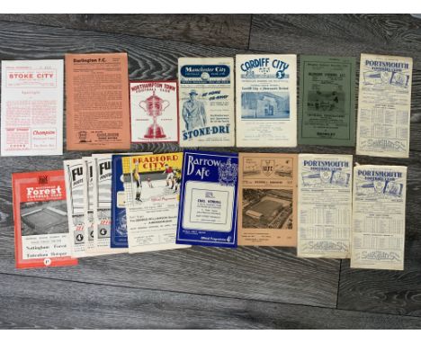 1950s Football Programmes: Includes Portsmouth homes 50/51 Blackpool, 51/52 Wolves, Sunderland, 50/51 Billingham Sythonia v B