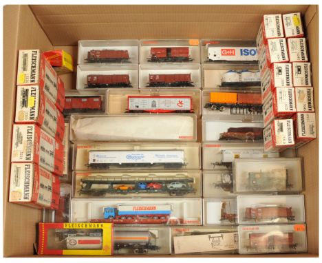 Fleischmann HO Gauge mixed group of Wagons to include 5480, 5378, 5371 and others (see photo). Conditions are generally Good 