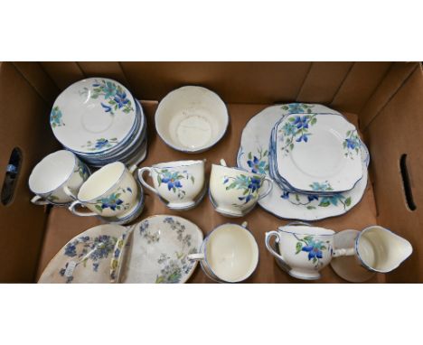 A Salisbury china 'Clematis' tea service, etc (box) 