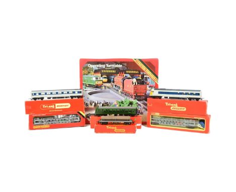 Model Railway - a collection of assorted Hornby OO gauge model railway trainset locomotive rolling stock carriages, operating