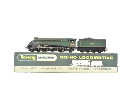 Model Railway - an original Wrenn made OO gauge model railway trainset locomotive engine No. 2211 Class A4 4-6-2 60022 'Malla