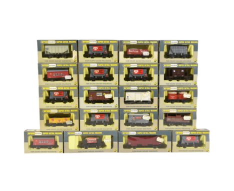 Model Railway - a&nbsp; collection of x20 Wrenn OO gauge model railway trainset rolling stock, to include; W4305X Passenger F