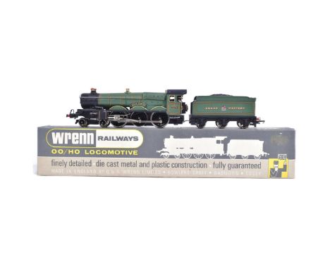 a vintage Wrenn Railways OO gauge model railway trainset locomotive, no. W2247 4-6-0 Clun Castle G.W.R Green. Housed within i