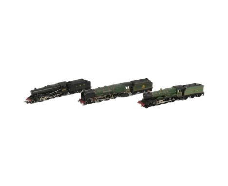 Model Railway - a collection of x3 OO gauge model railway trainset locomotive engines comprising; Wrenn&nbsp;Class 8F 2-8-0 8