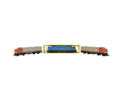 Three vintage Triang OO gauge model railway trainset locomotive engines, comprising of; R55, R57 4008 'Tri-ang Railways' and 