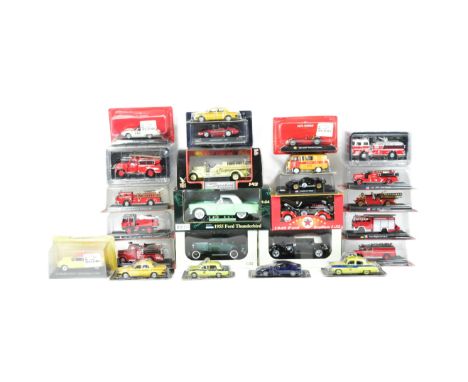 Diecast - a collection of x25 assorted boxed / carded diecast models. Includes: Del Prado motor cars and Fire Engines, a 1/24