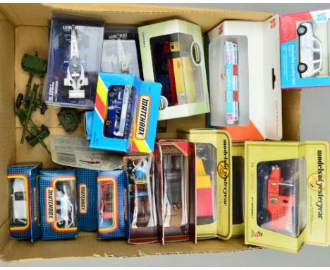 A QUANTITY OF BOXED AND UNBOXED DIECAST VEHICLES, to include 3 x boxed Pauls Art/Minichamps 1/43 scale Williams F1 Cars, boxe