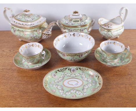 A ROYAL CROWN DERBY PART TEA SERVICE (QTY)With green Derby panel decoration and another early 20th century part dinner servic