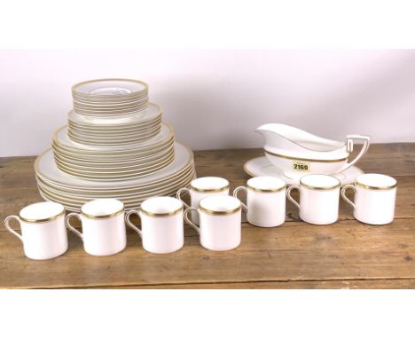 A ROYAL WORCESTER VICEROY PART DINNER SERVICE (QTY)Comprising eight dinner plates, eight dessert plates, eight side plates, e