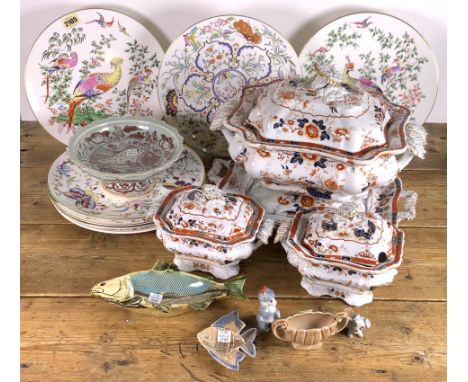 CERAMICS INCLUDING A GROUP OF MODERN WORCESTER PLATES (QTY)An ironstone china tureen and cover, 35cm wide; 28cm high, a match