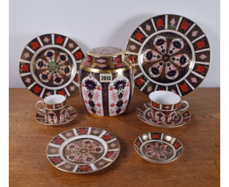 A ROYAL CROWN DERBY PART TEA SERVICE (QTY)Including a biscuit barrel, cups, saucers and platesCondition: all good 1st quality