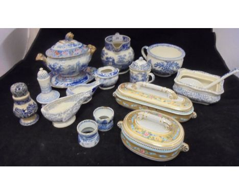 A collection of various blue and white wares to include sauce tureen cover and stand "near Carnarvon" pattern, seaweed decora