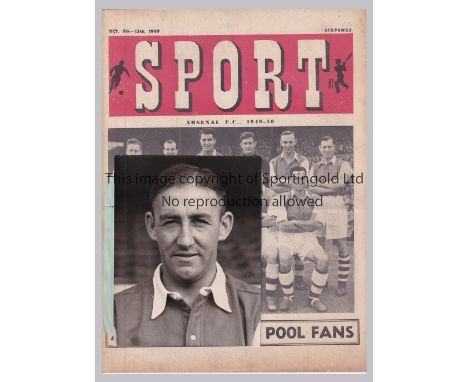 ARSENAL      Sport magazine 7-13/10/1949 with a B/W team group on the cover and a 6" X 5" B/W Press portrait photo of Fred Co