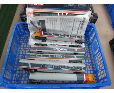 Hornby "OO" Gauge APT-P Advanced Passenger Train comprising of Two Driving Trailers, Two Van Trailers, Power Car, playworn un