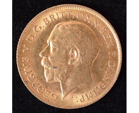 King George V, Half-Sovereign, 1914, Bare head l. R. St. George and dragon, London Mint, gold, weight 4g, S.4006, VF.