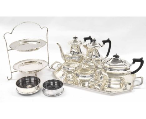 Mappin &amp; Webb silver plated tea set, comprising twin handled tray, tea pot, coffee pot and water pot, cream jug and sucri