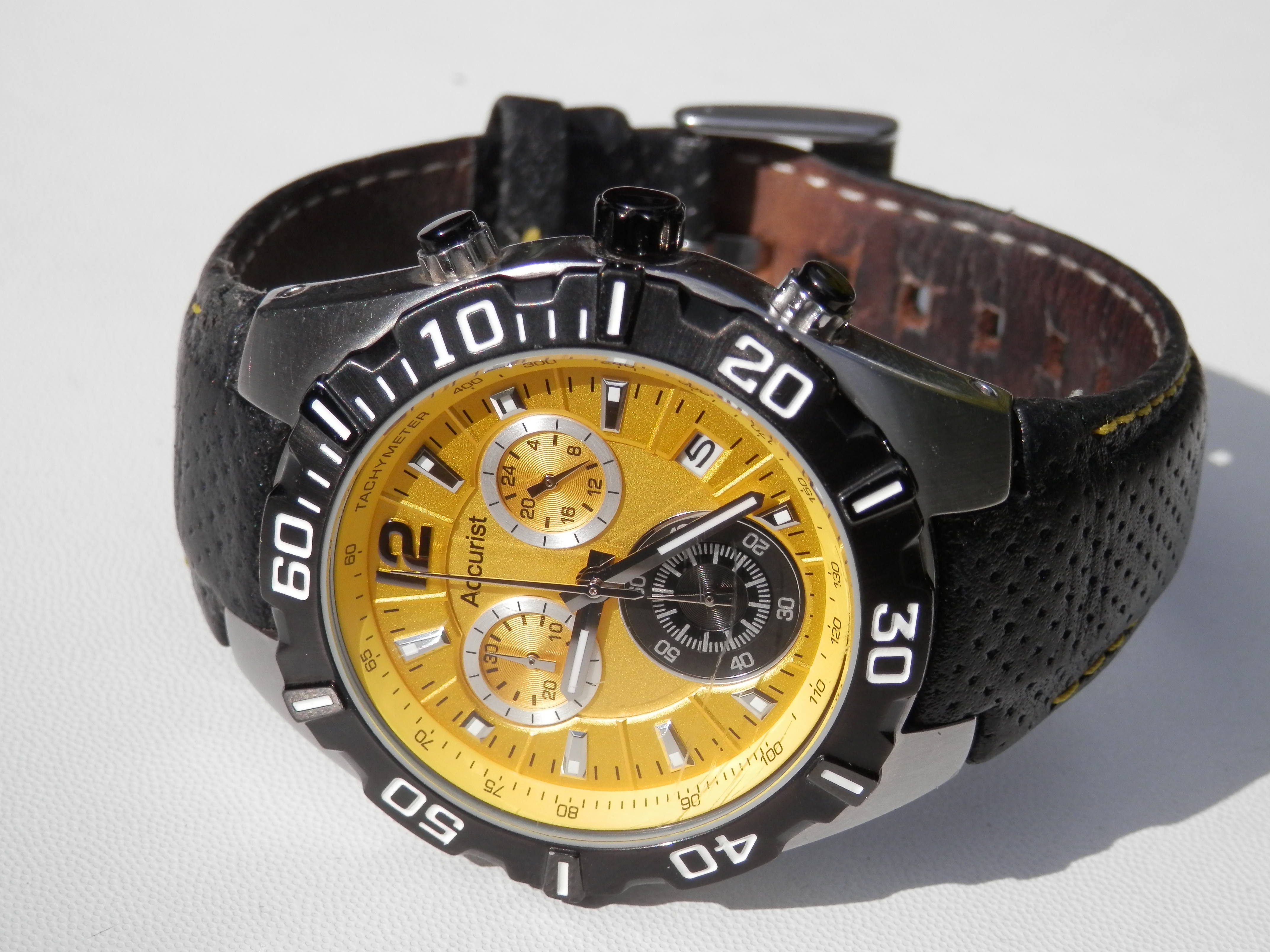 YELLOW DIAL GENTS ACCURIST MS832Y 