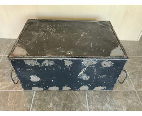 Tin Trunk with Handles (No Key) 