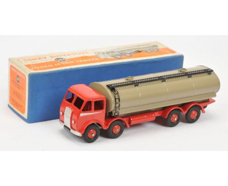 Dinky Toys 504 Foden (type 1) 14-Ton Taker - Red cab, chassis and rigid hubs, fawn back, black metal gantry and side ladder, 