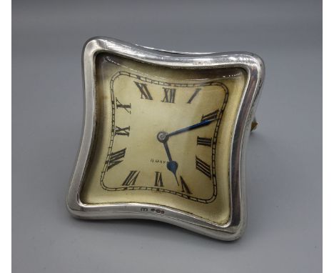 JUGENDSTIL-TISCHUHR MIT REPETITION UND 8-TAGE-WERK / REISEUHR / table clock, Schweiz , Handaufzug Gehäuse aus 925er Sterlings