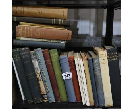 Collection of vintage radio and television handbooks. UK P&amp;P Group 3 (£30+VAT for the first lot and £8+VAT for subsequent